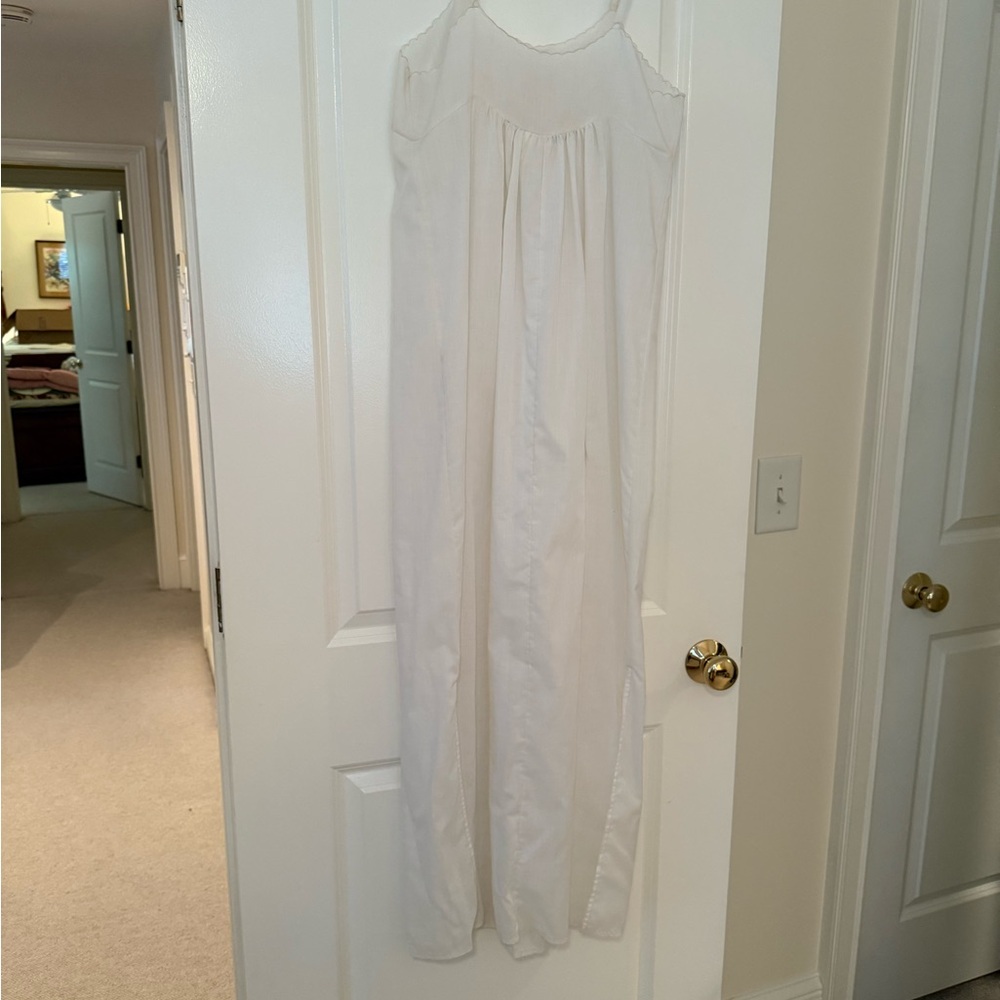 Vintage Elegant Cream Cotton Gown